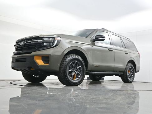 Used 2025 Ford Expedition Tremor AWD/4WD image 46