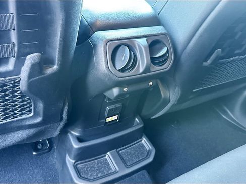 Used 2022 Jeep Wrangler Unlimited Rubicon 4xe AWD/4WD image 28