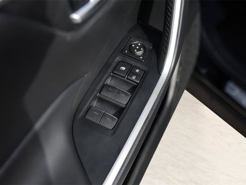 Used 2024 Toyota RAV4 XLE image 29