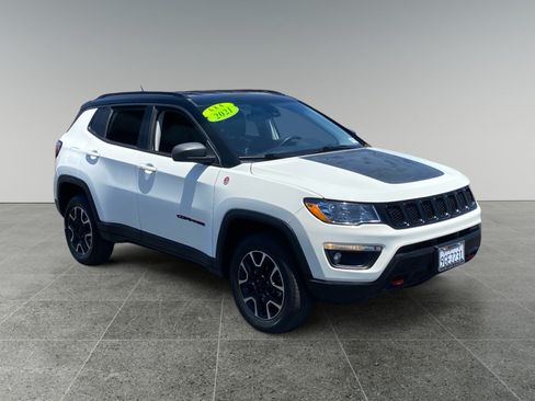 Used 2021 Jeep Compass Trailhawk AWD/4WD image 7
