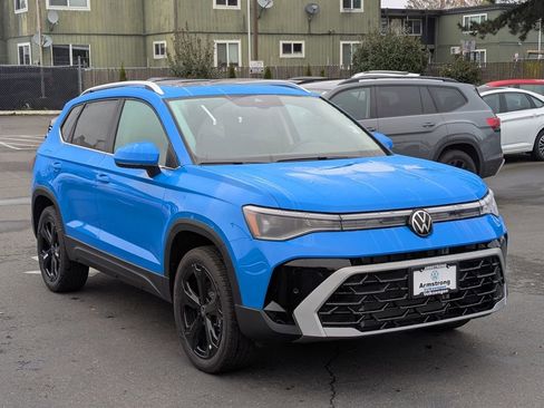 New 2026 Volkswagen Taos SEL image 7