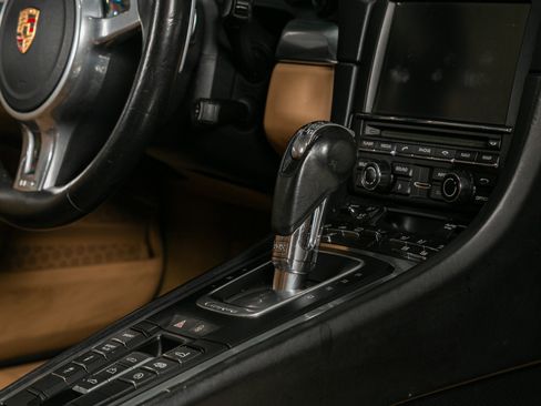 Used 2015 Porsche 911 Carrera S image 30