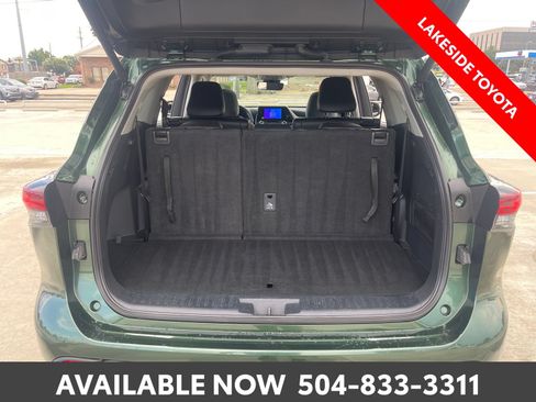 Certified 2024 Toyota Highlander XLE FWD image 21