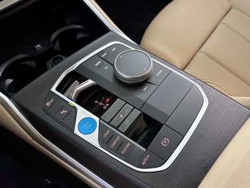 Used 2023 BMW i4 eDrive35 RWD image 19