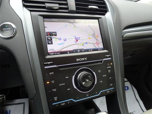 Used 2015 Ford Fusion Titanium image 17