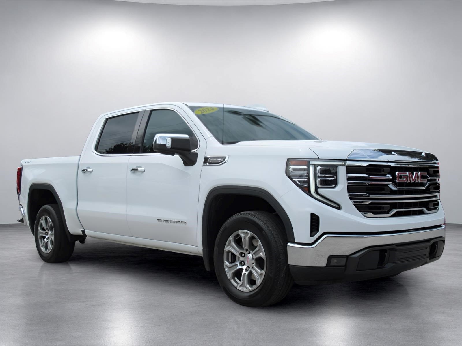 Used 2024 GMC Sierra 1500 SLT AWD/4WD image 1