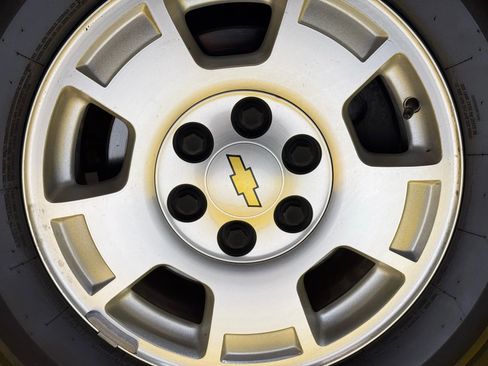 Used 2012 Chevrolet Suburban LT image 10