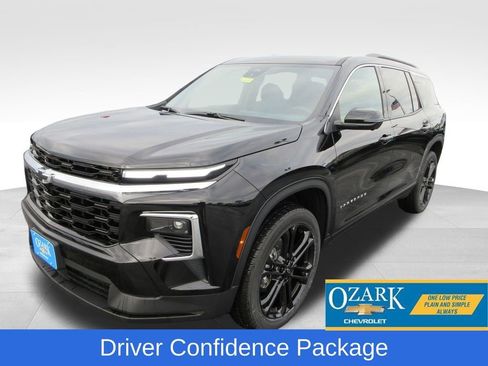 New 2026 Chevrolet Traverse LT w/ Driver Confidence Package FWD image 1