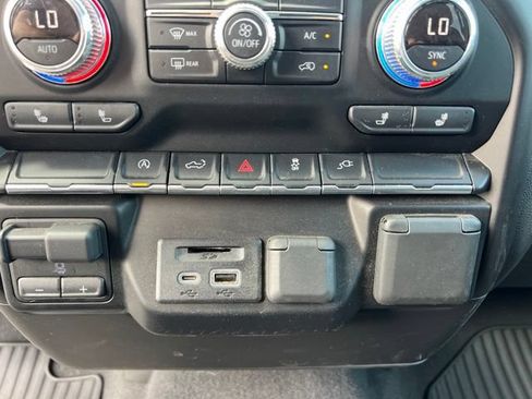 Used 2019 GMC Sierra 1500 SLE w/ SLE Value Package AWD/4WD image 28
