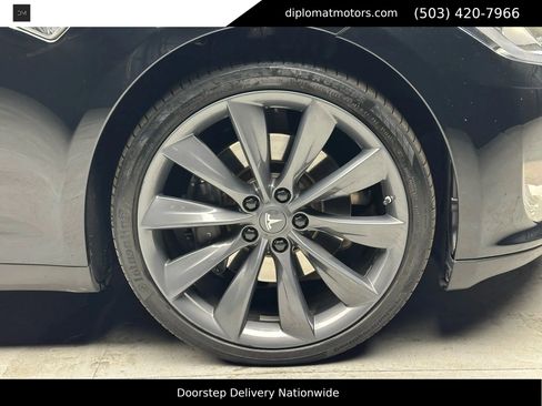 Used 2012 Tesla Model S Signature Performance image 37