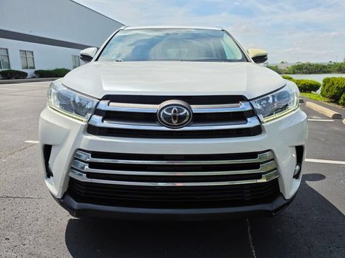 Used 2018 Toyota Highlander Limited AWD/4WD image 15