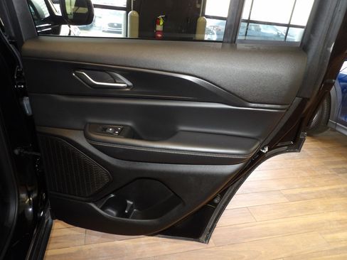 Used 2025 Jeep Grand Cherokee Laredo X w/ Luxury Tech Group I image 16