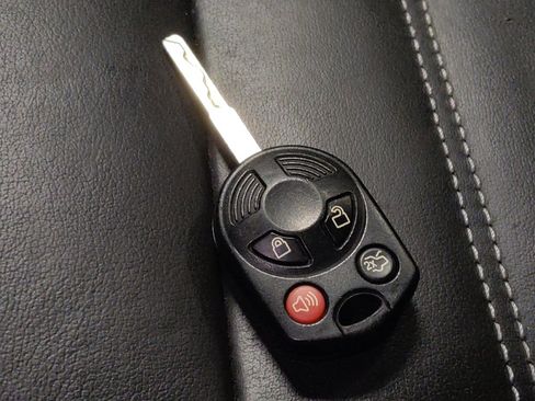 Used 2018 Ford Escape SEL image 32