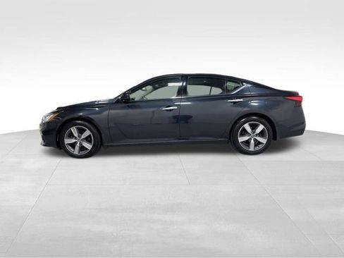 Used 2019 Nissan Altima 2.5 SV FWD image 11