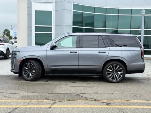 Used 2021 Cadillac Escalade Sport Platinum AWD/4WD image 3