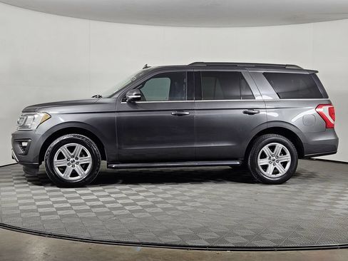 Used 2018 Ford Expedition XLT w/ Equipment Group 202A RWD image 3