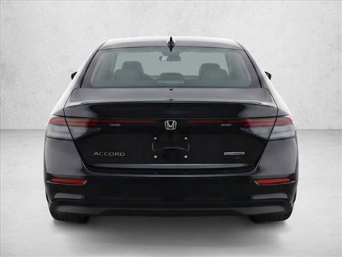 Used 2024 Honda Accord Sport image 6