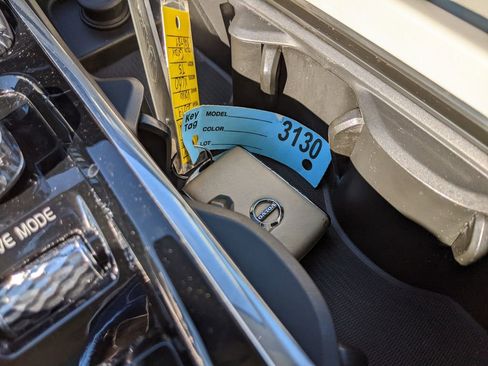 Used 2019 Volvo XC60 T5 Inscription image 20