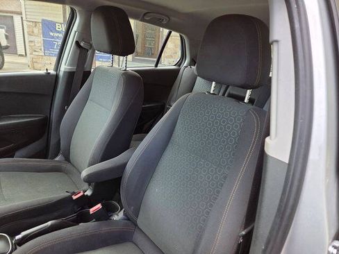Used 2018 Chevrolet Trax LS FWD image 19