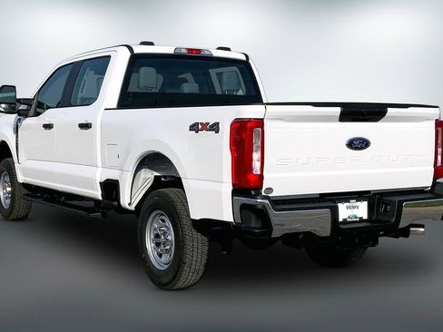New 2026 Ford F250 XL w/ XL Chrome Package AWD/4WD image 3