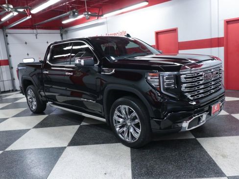 Used 2023 GMC Sierra 1500 Denali w/ Denali Reserve Package image 3