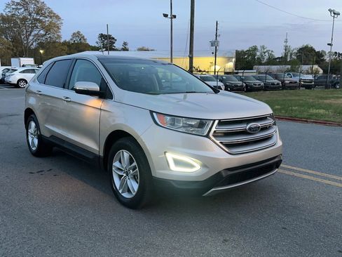 Used 2017 Ford Edge SEL w/ Equipment Group 201A image 17