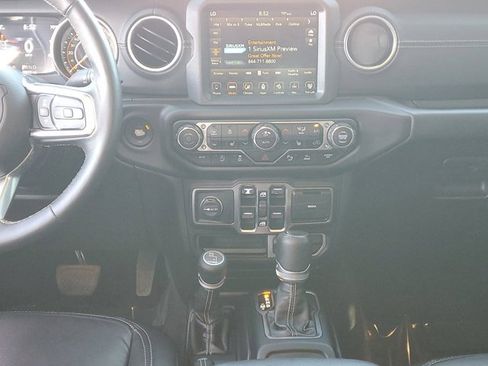 Used 2020 Jeep Gladiator Overland image 18