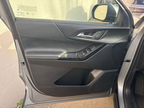 Used 2025 Chevrolet Equinox LT image 20