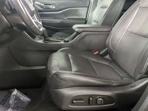 Used 2018 GMC Acadia SLT image 12