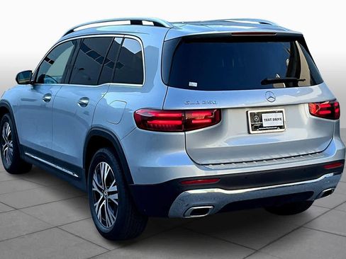 Used 2025 Mercedes-Benz GLB 250 image 11