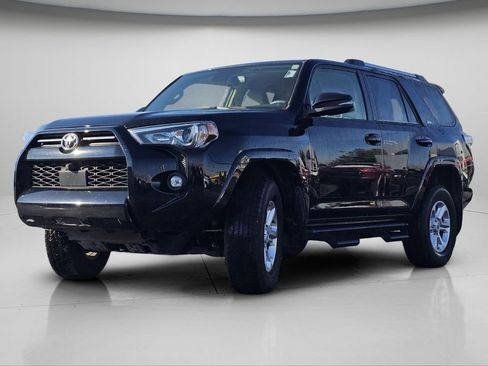 Used 2023 Toyota 4Runner SR5 Premium image 4