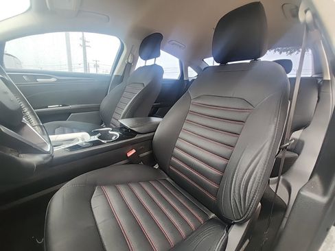 Used 2016 Ford Fusion SE FWD image 7