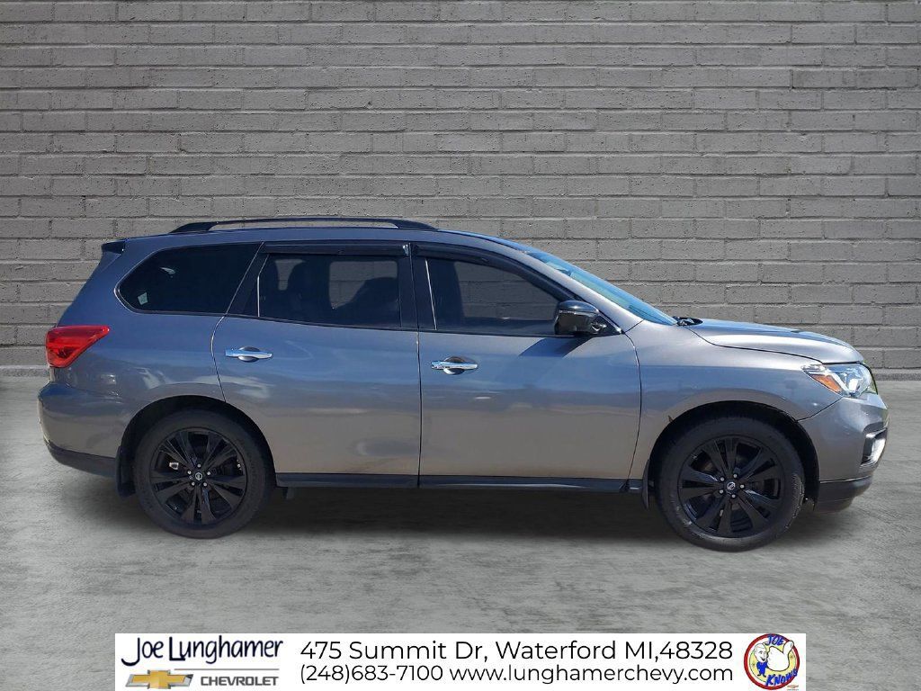 Used 2018 Nissan Pathfinder SL w/ Midnight Edition Package AWD/4WD image 9