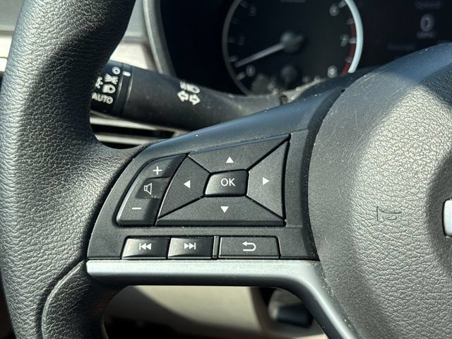 Used 2025 Nissan Altima 2.5 SV FWD image 25