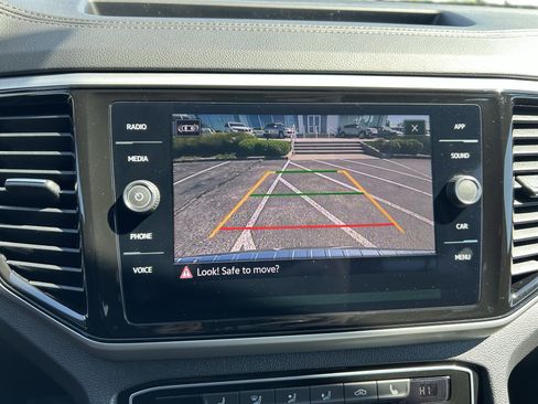 Certified 2023 Volkswagen Atlas SE image 13