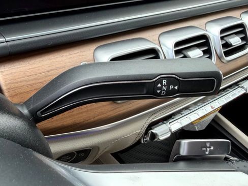 New 2026 Mercedes-Benz GLS 580 4MATIC image 26