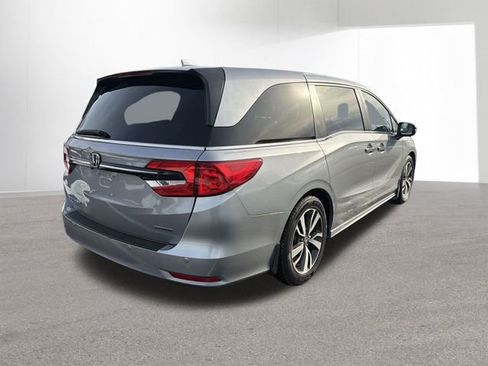 Used 2023 Honda Odyssey Touring image 13