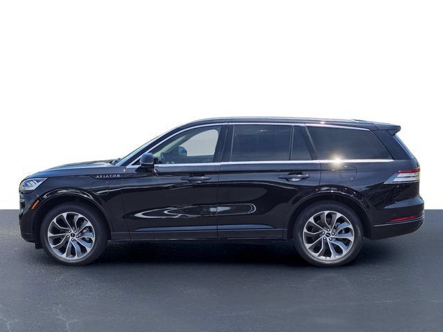 Used 2022 Lincoln Aviator Grand Touring w/ Elements Package Plus AWD/4WD image 14