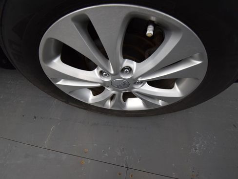 Used 2014 Kia Soul + w/ Primo Package image 9