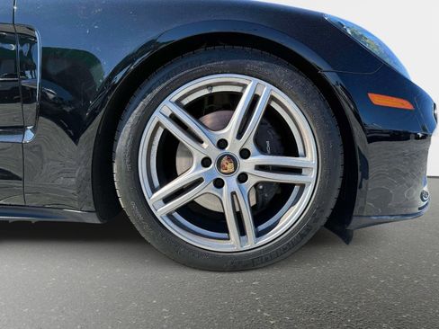 Used 2022 Porsche Panamera 4 AWD/4WD image 22