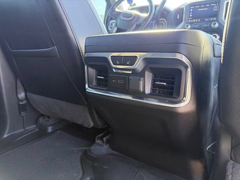 Used 2022 GMC Sierra 3500 Denali w/ Denali Black Diamond Edition AWD/4WD image 25