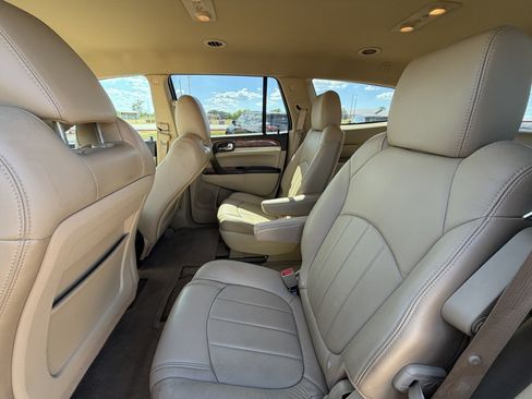 Used 2011 Buick Enclave CXL FWD image 15