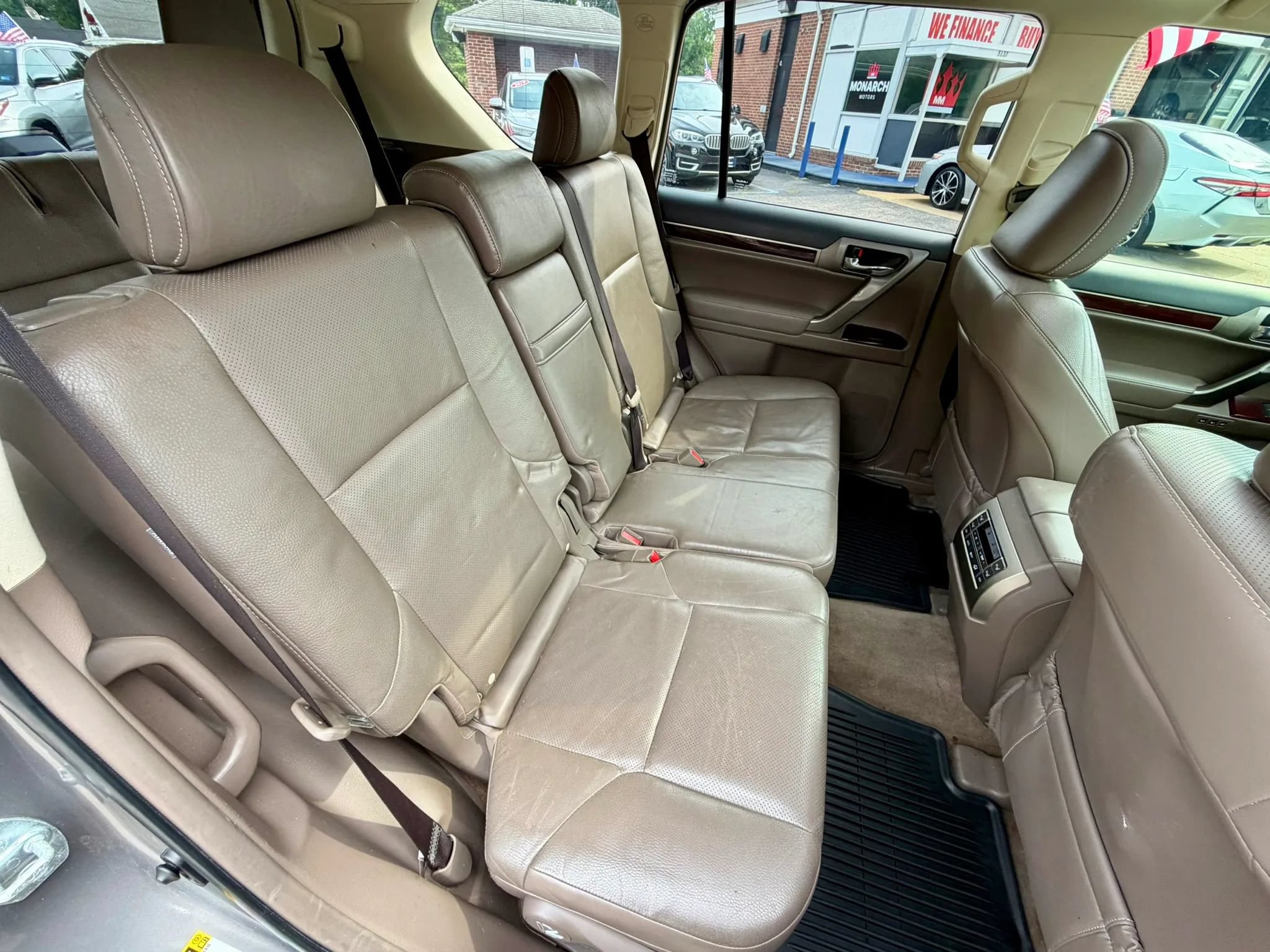 Used 2014 Lexus GX 460 w/ Premium Package AWD/4WD image 11
