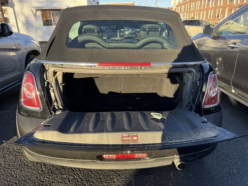 Used 2011 MINI Cooper Convertible image 16