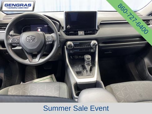 Used 2025 Toyota RAV4 XLE AWD/4WD image 28