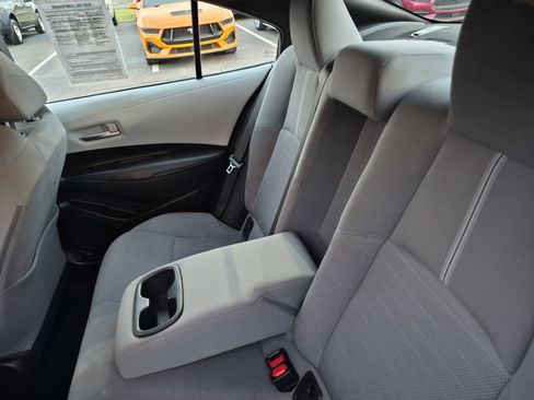 Used 2021 Toyota Corolla SE image 15