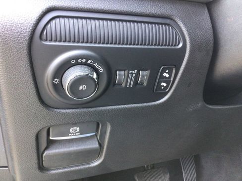 Used 2024 Jeep Wagoneer Series II AWD/4WD image 18