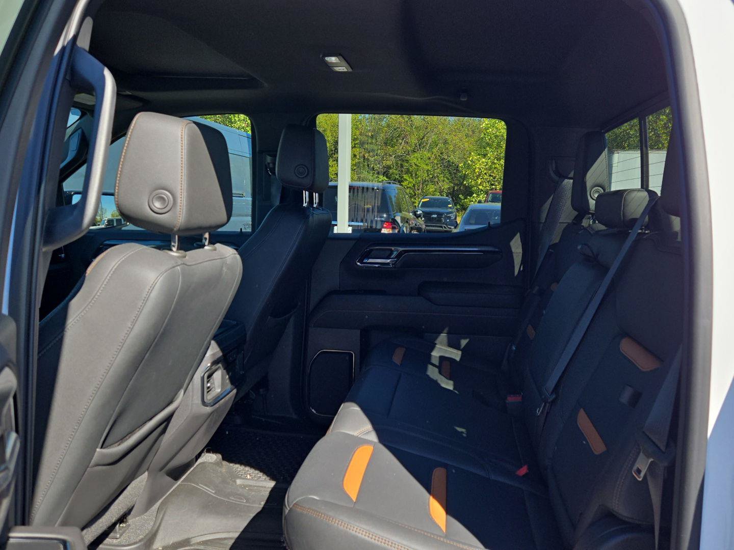 Used 2022 GMC Sierra 1500 AT4 w/ AT4 Premium Package AWD/4WD image 15