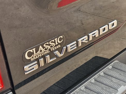 New 2026 Chevrolet Silverado 2500 ZR2 image 9