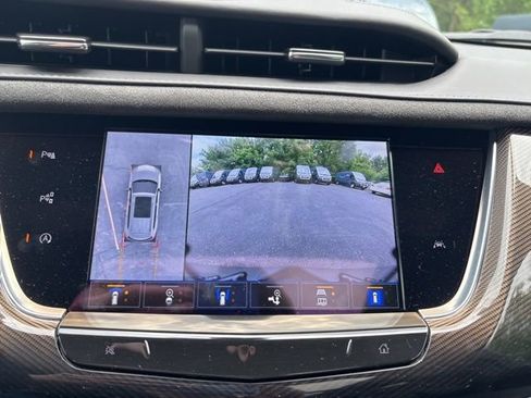Used 2024 Cadillac XT6 Sport w/ Platinum Package image 37
